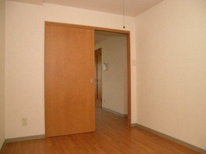 タウンコート山鼻の物件内観写真