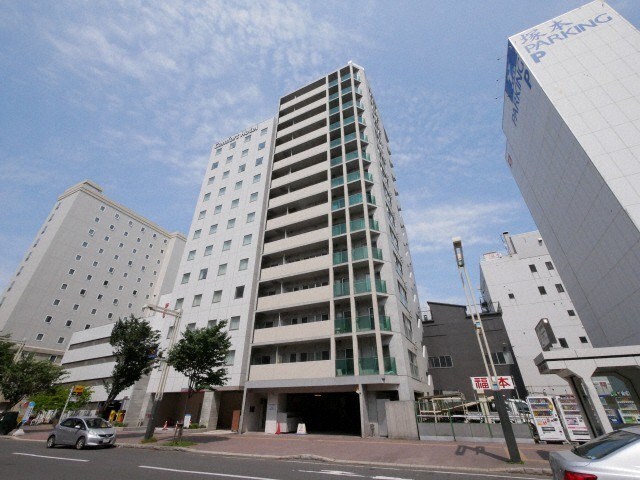 札幌中央レジデンスの物件外観写真