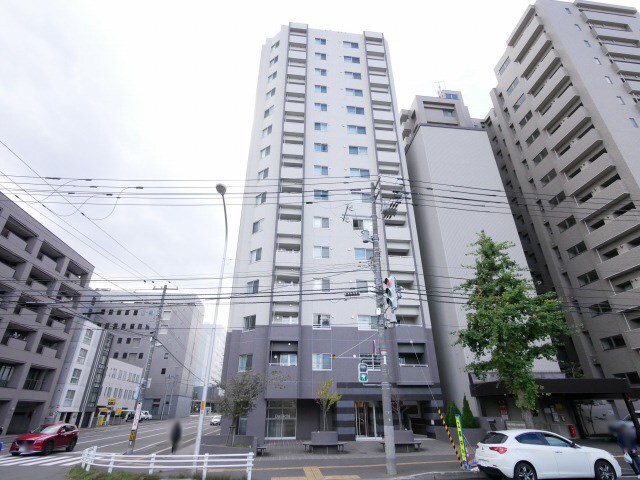 レジディア南一条イーストの物件外観写真