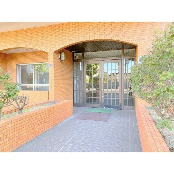 プレジール山鼻の物件外観写真