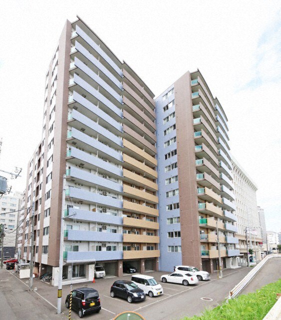 ビッグパレス中島公園の物件外観写真