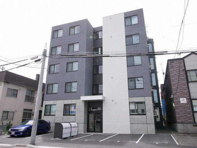 北２４条駅 徒歩6分の物件外観写真