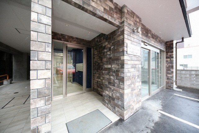 YU-COURT 大通西13の物件外観写真