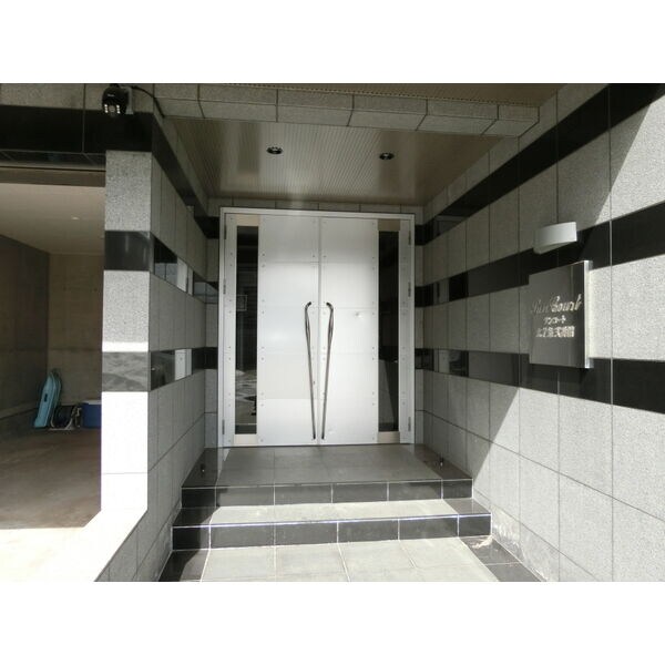 サンコート北7条弐番館の物件外観写真