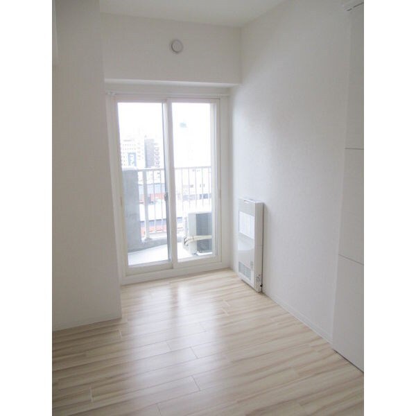 コローレ知事公館前の物件内観写真