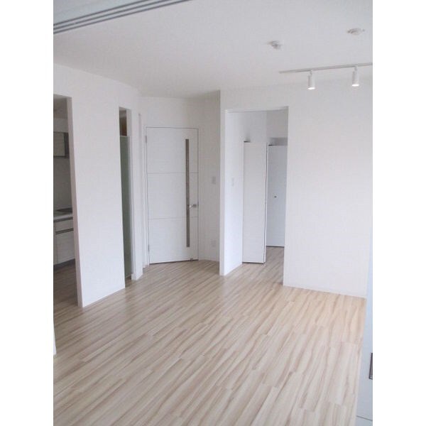 コローレ知事公館前の物件内観写真