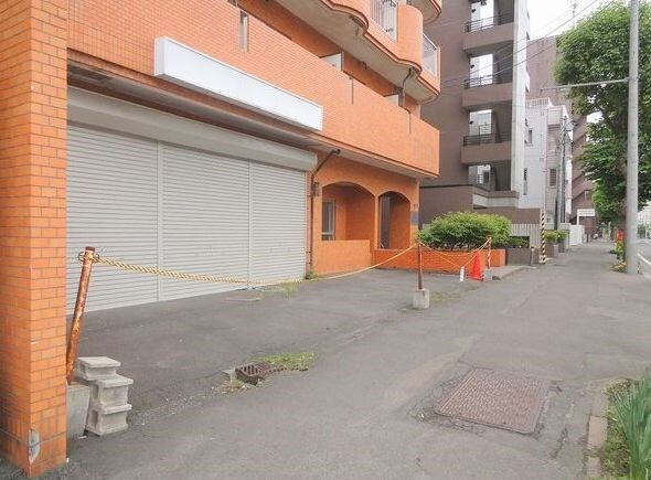 プレジール山鼻の物件外観写真