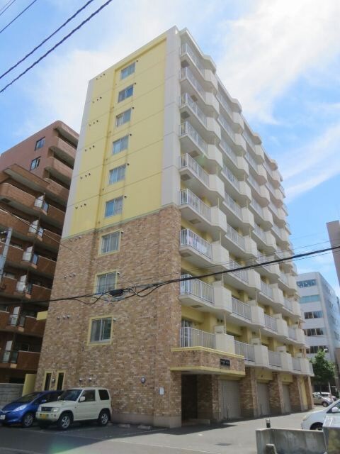 デュ　アンジュ北円山の物件外観写真