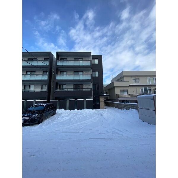 ガーディアン発寒の物件外観写真