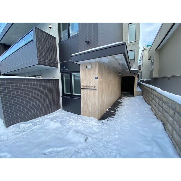 ガーディアン発寒の物件外観写真