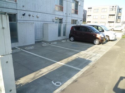 ＭＯＤＵＬＯＲ南円山（モデュロール南円山）の物件外観写真