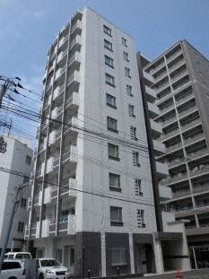 西１８丁目駅 徒歩3分の物件外観写真