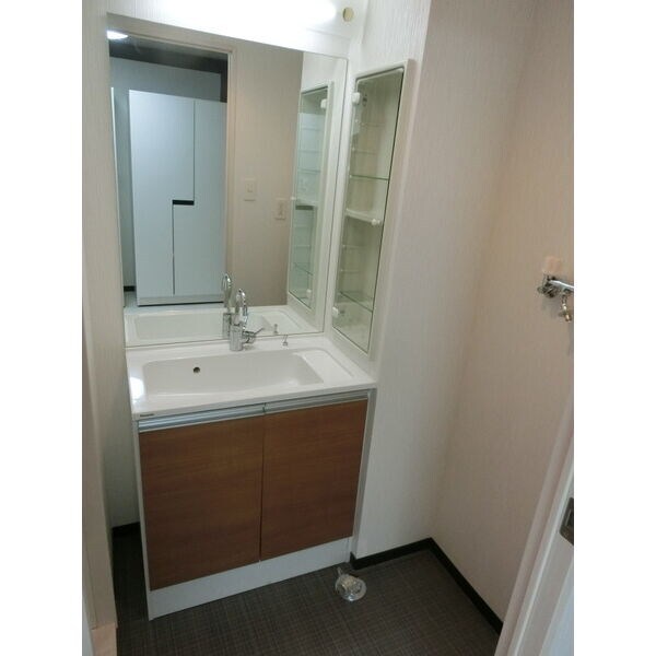 ユニエトワール札幌北9条の物件内観写真