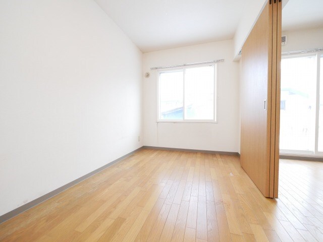 サンテラス宮の森の物件内観写真