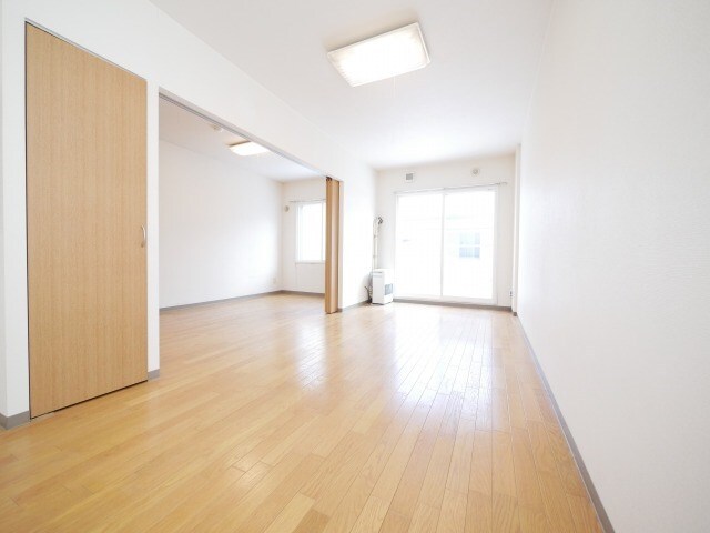 サンテラス宮の森の物件内観写真