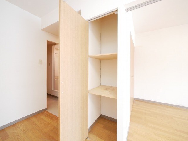 サンテラス宮の森の物件内観写真