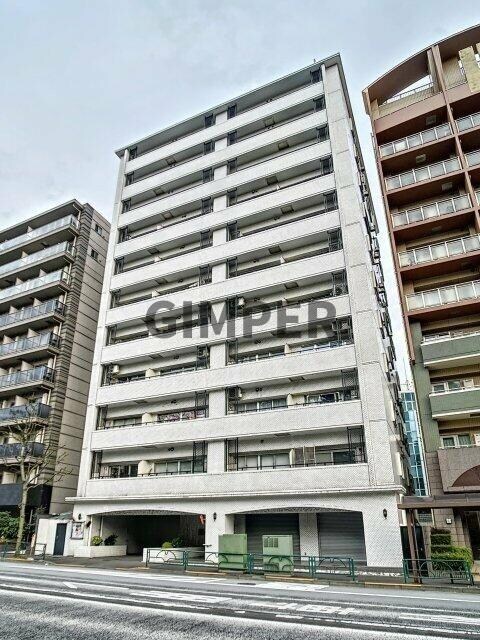 東京都新宿区大京町の物件外観写真