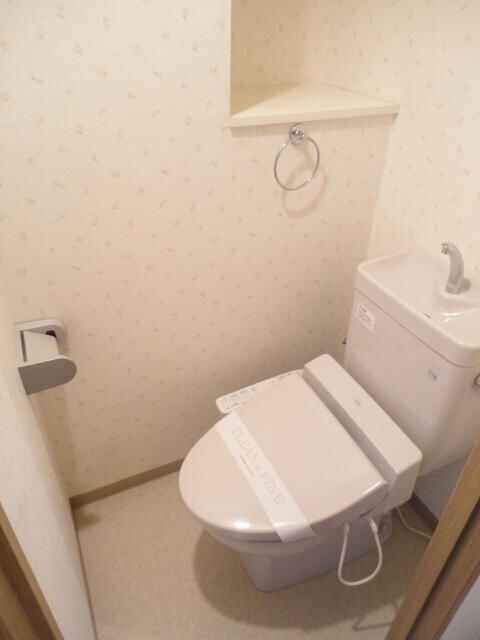 ＣＯＮＦＯＲ東山の物件内観写真