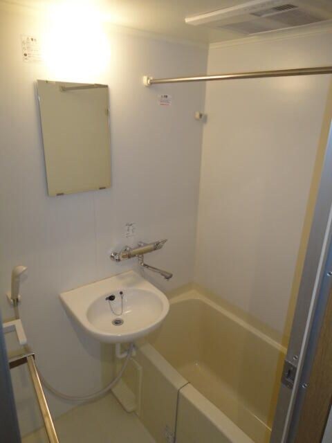 ＣＯＮＦＯＲ東山の物件内観写真