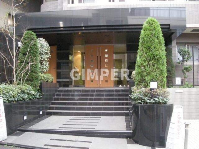 パレステュディオ代々木上原の物件外観写真