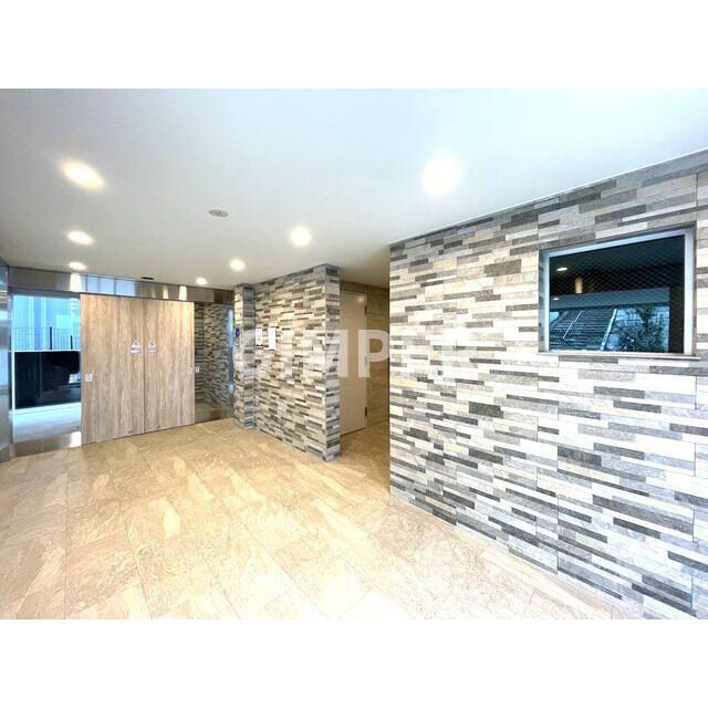 ドゥーエ成増の物件外観写真