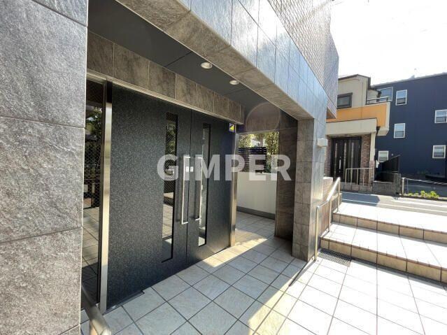 スカイコートパレス千川の物件外観写真