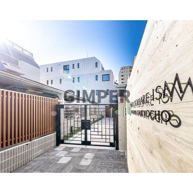 ウェルスクエアイズム四谷大京町の物件外観写真