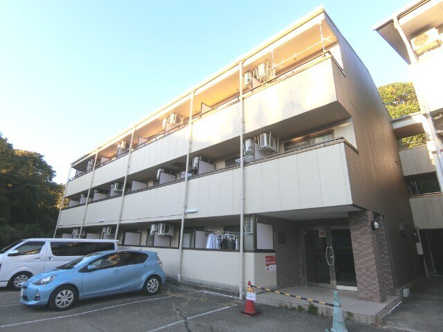 ヴィラ・フェザントⅡの物件外観写真