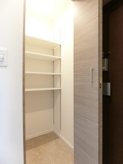 メープルスクエア心斎橋の物件内観写真