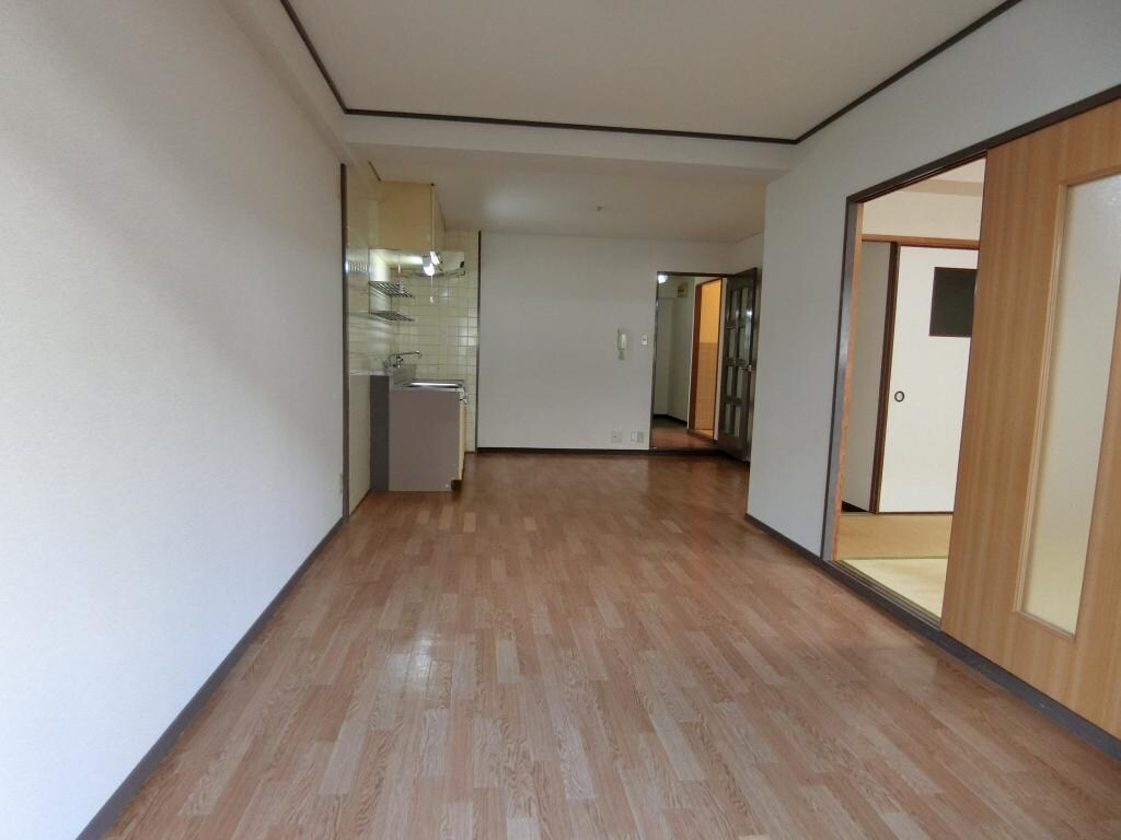 摂津市駅 徒歩4分 3階の物件内観写真