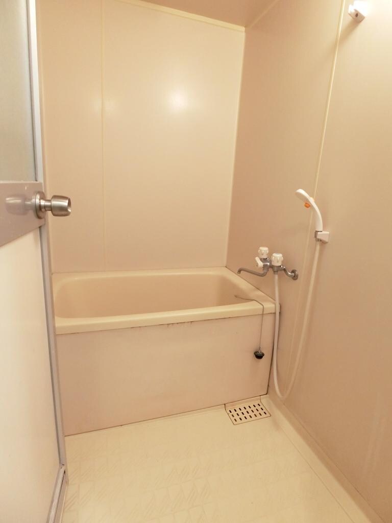 摂津市駅 徒歩4分 3階の物件内観写真