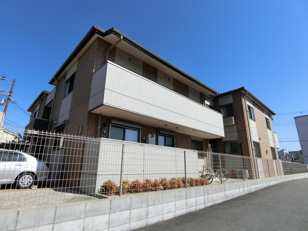 サンルミエールの物件外観写真