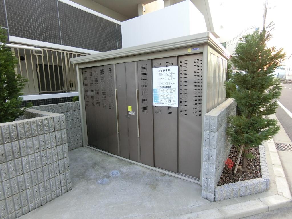 南摂津駅 バス8分  西鳥飼下車：停歩9分 4階の物件外観写真