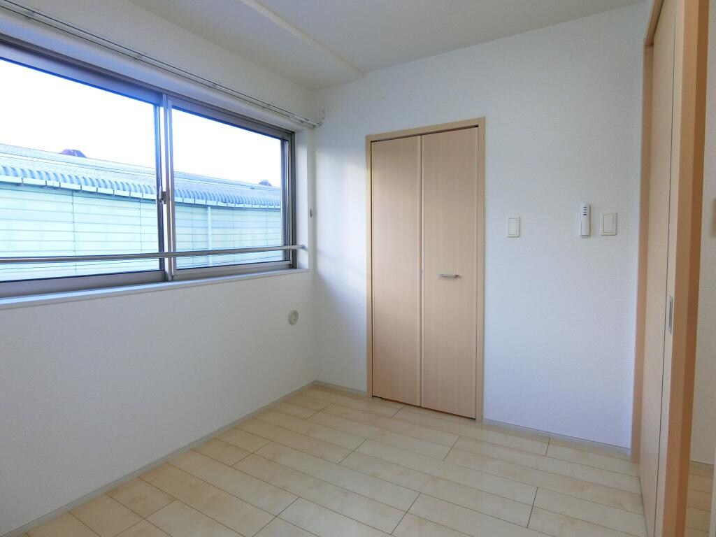 南摂津駅 バス8分  西鳥飼下車：停歩9分 4階の物件内観写真