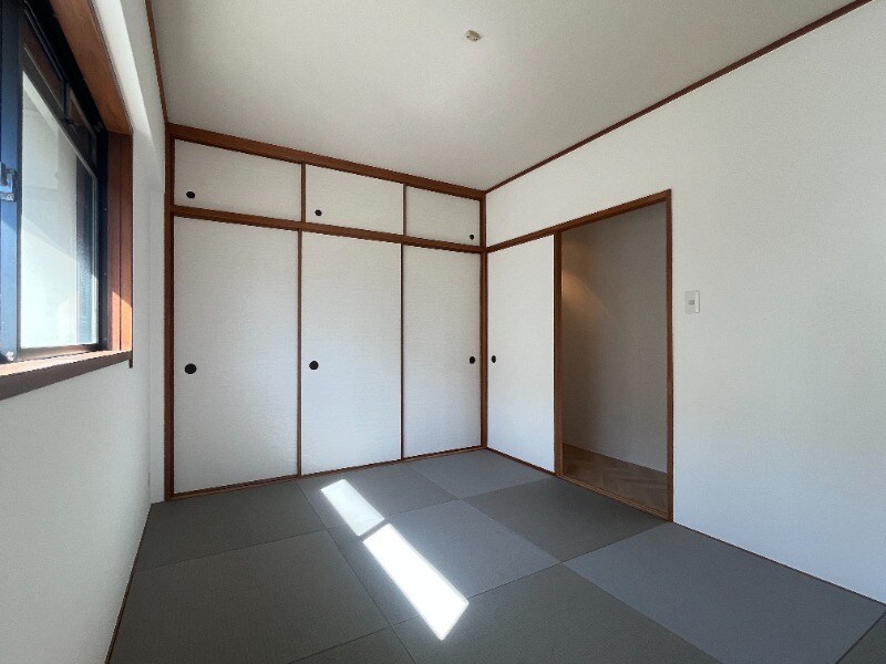 ラジュニール春日丘の物件内観写真