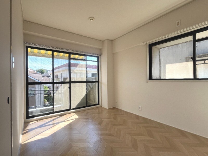 ラジュニール春日丘の物件内観写真