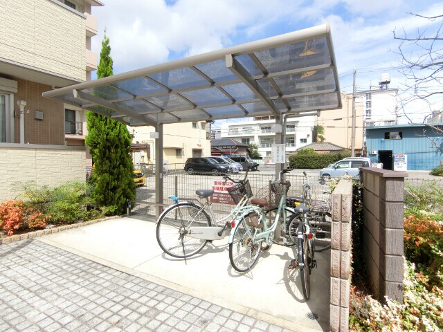 Station side courtの物件外観写真