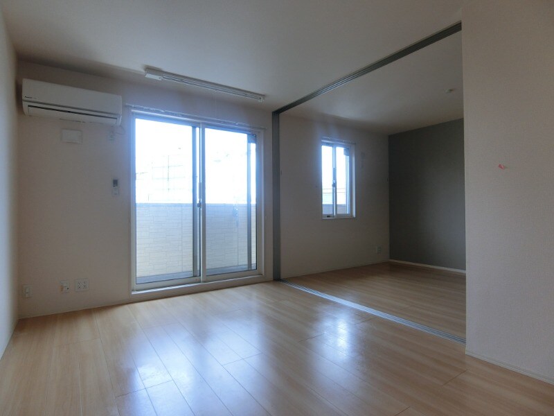 Station side courtの物件内観写真