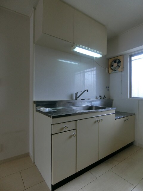 茨木駅 徒歩4分 7階の物件内観写真