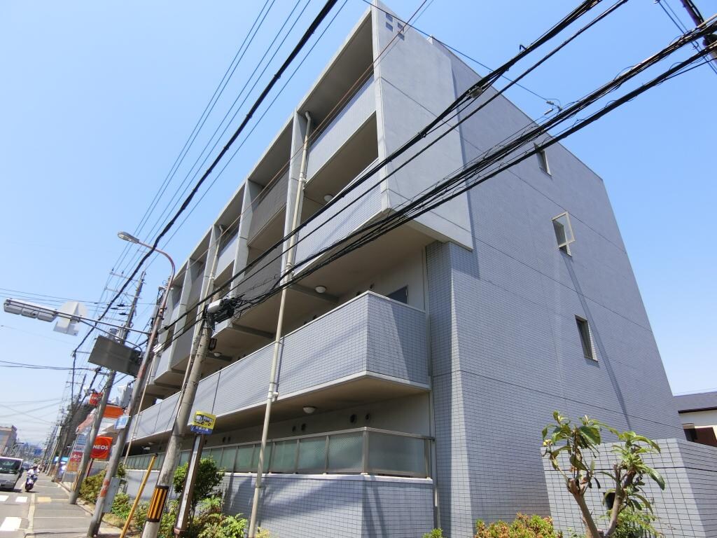 フロンティア中川の物件外観写真