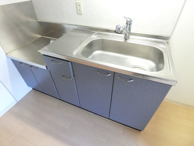 フロンティア中川の物件内観写真