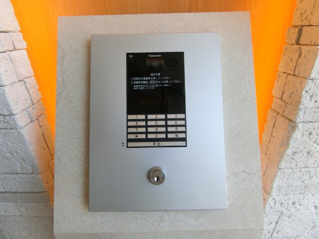 LaDouceur南茨木の物件外観写真