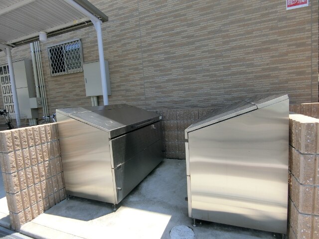 ジョイフルの物件外観写真