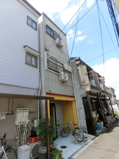 サテライト総持寺の物件外観写真