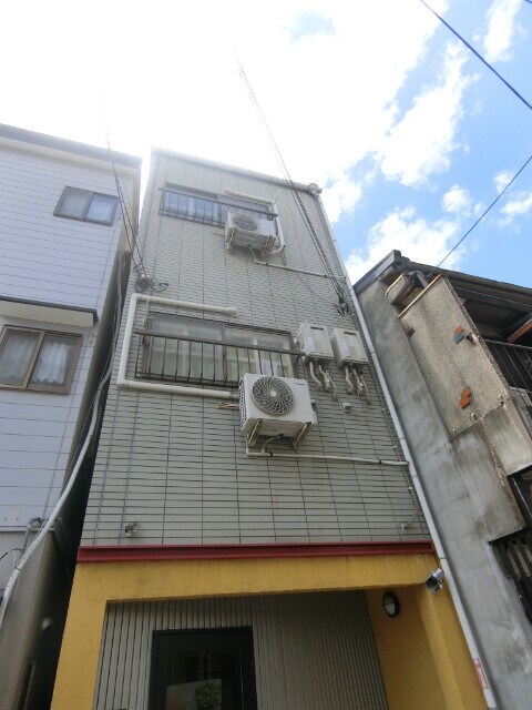 サテライト総持寺の物件外観写真