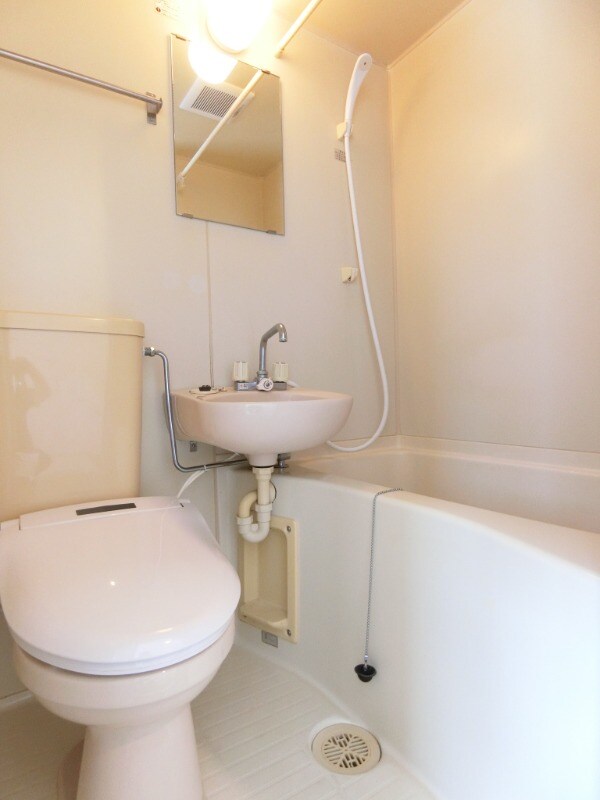 サテライト総持寺の物件内観写真