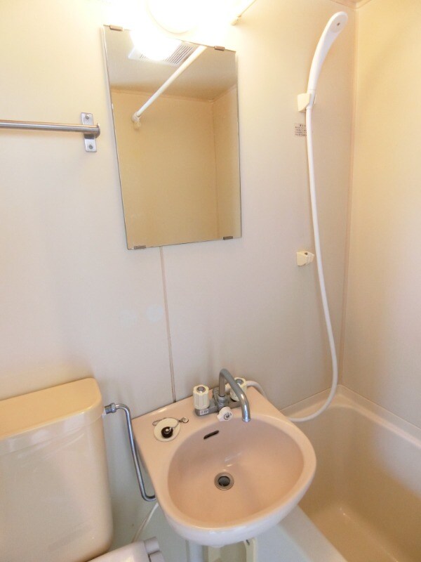 サテライト総持寺の物件内観写真