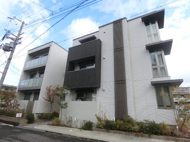 ゼストグリナージュの物件外観写真