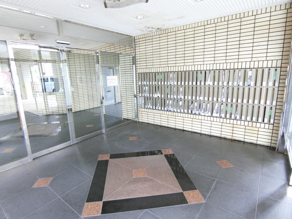 スチューデントパレス茨木の物件外観写真