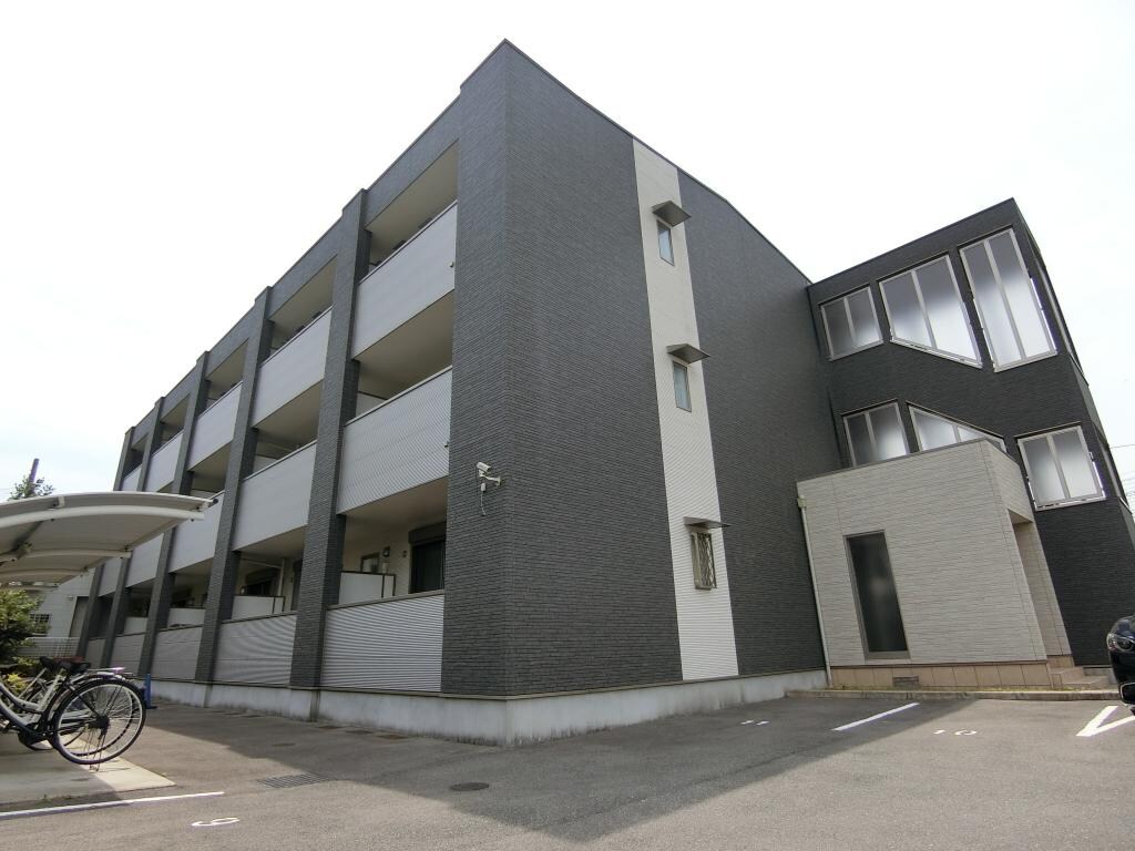 メゾンCoCoの物件外観写真